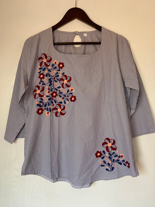 Women's Blouse Hand-embroidered Size Large