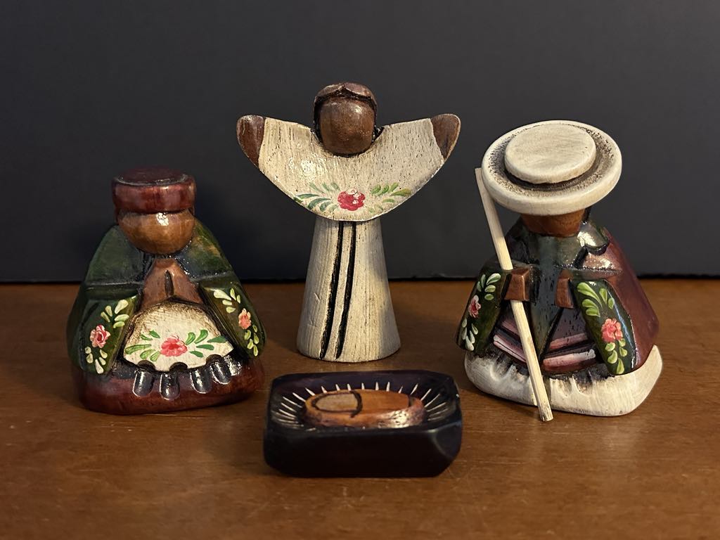 4-piece Hand-Painted Indigenous Nativity