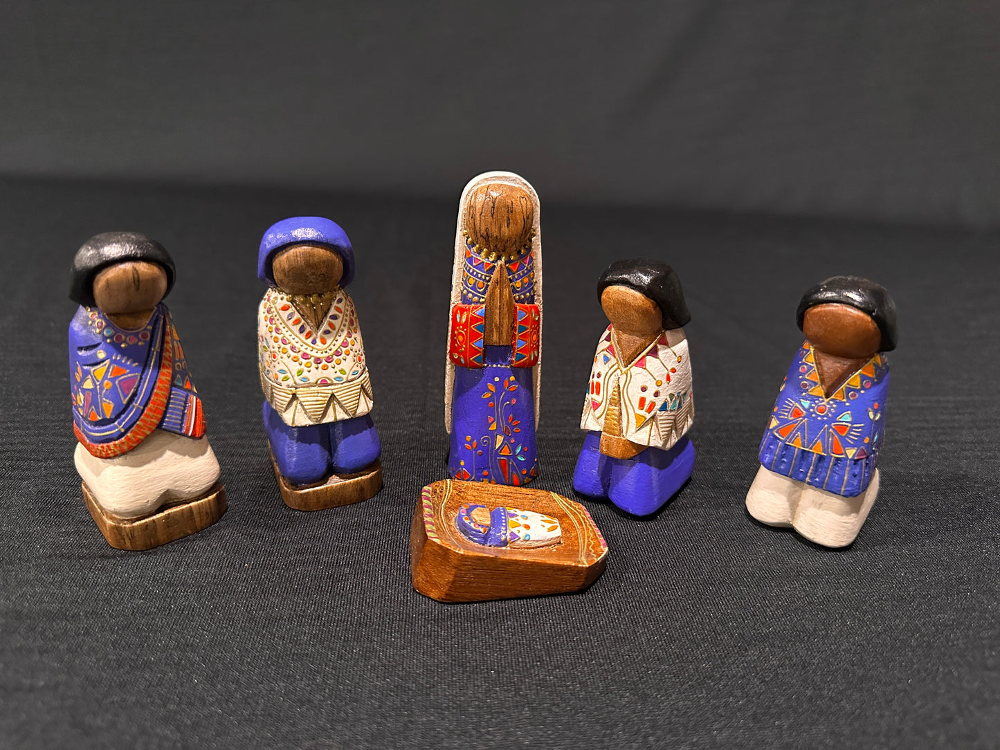 Deep blue/purple 6-piece nativity